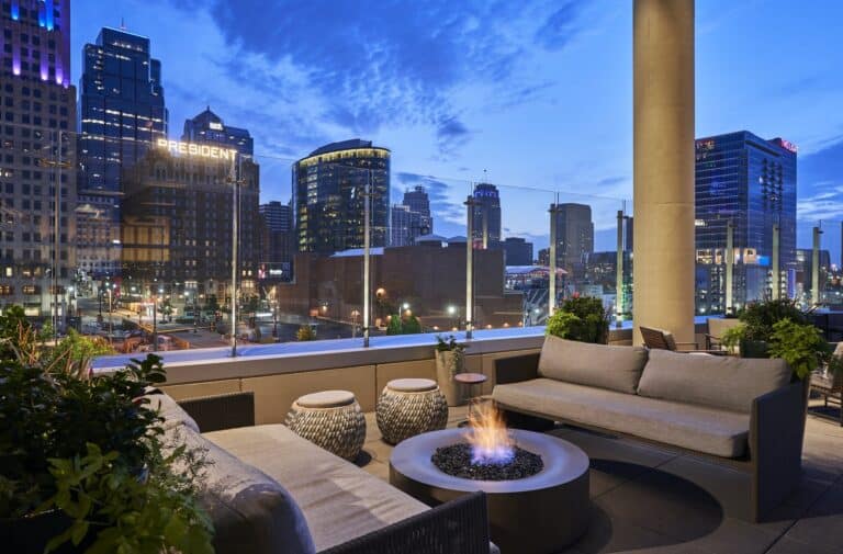 Hotels Downtown Kansas City: Best Stays According to Locals!