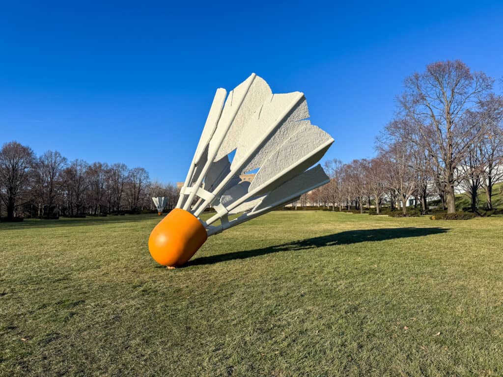 shuttlecock statue on the front lawn of nelson atkins museum of art in kansas city